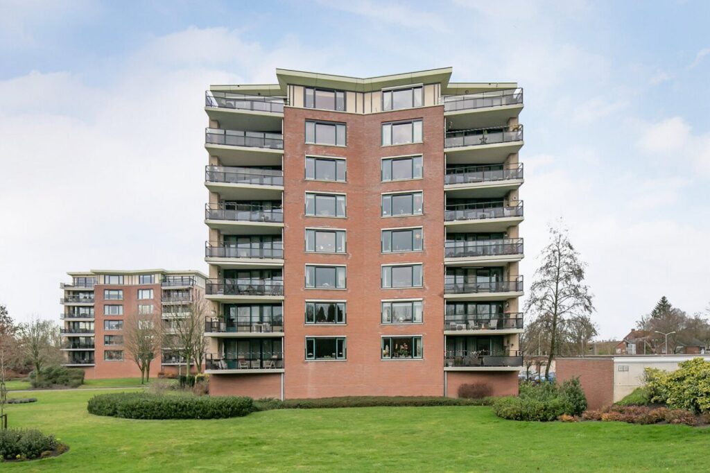 Apartementen Complex Aalderinkshof en 16 grondgebonden woningen